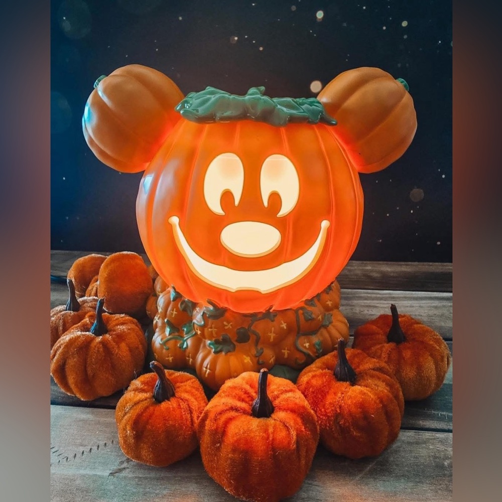 Mickey Mouse Jack-O’-Lantern – Scentsy Warmer- New in Box- $75 - Picture 9 of 13